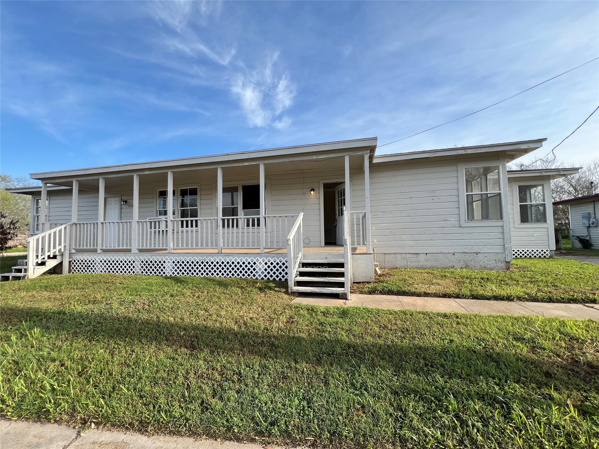 1324 W 10th Street, Freeport, TX 77541 1324 W 10th Street, Freeport, TX 77541