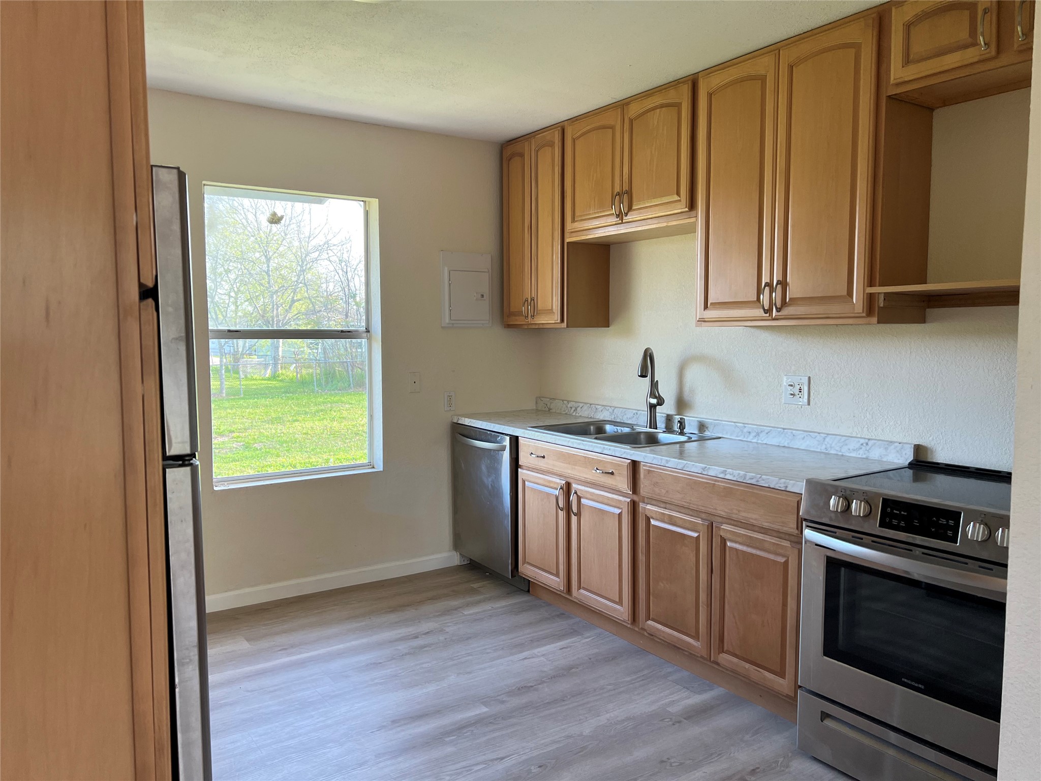 1324 W 10th Street, Freeport, TX 77541 1324 W 10th Street, Freeport, TX 77541