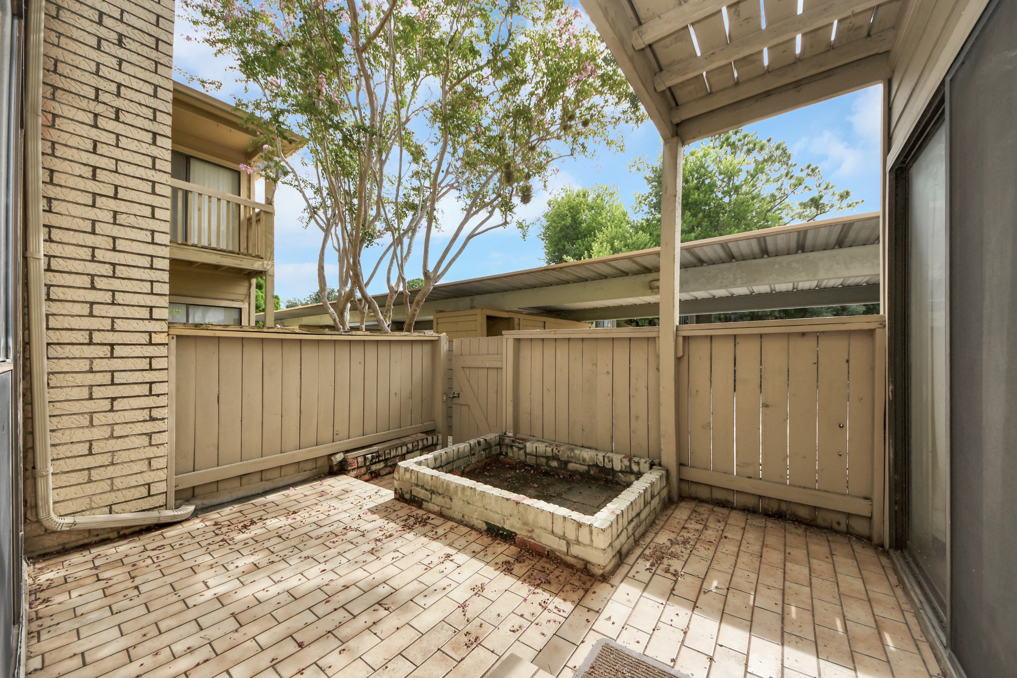 9433 Pagewood Ln, Houston, TX 77063