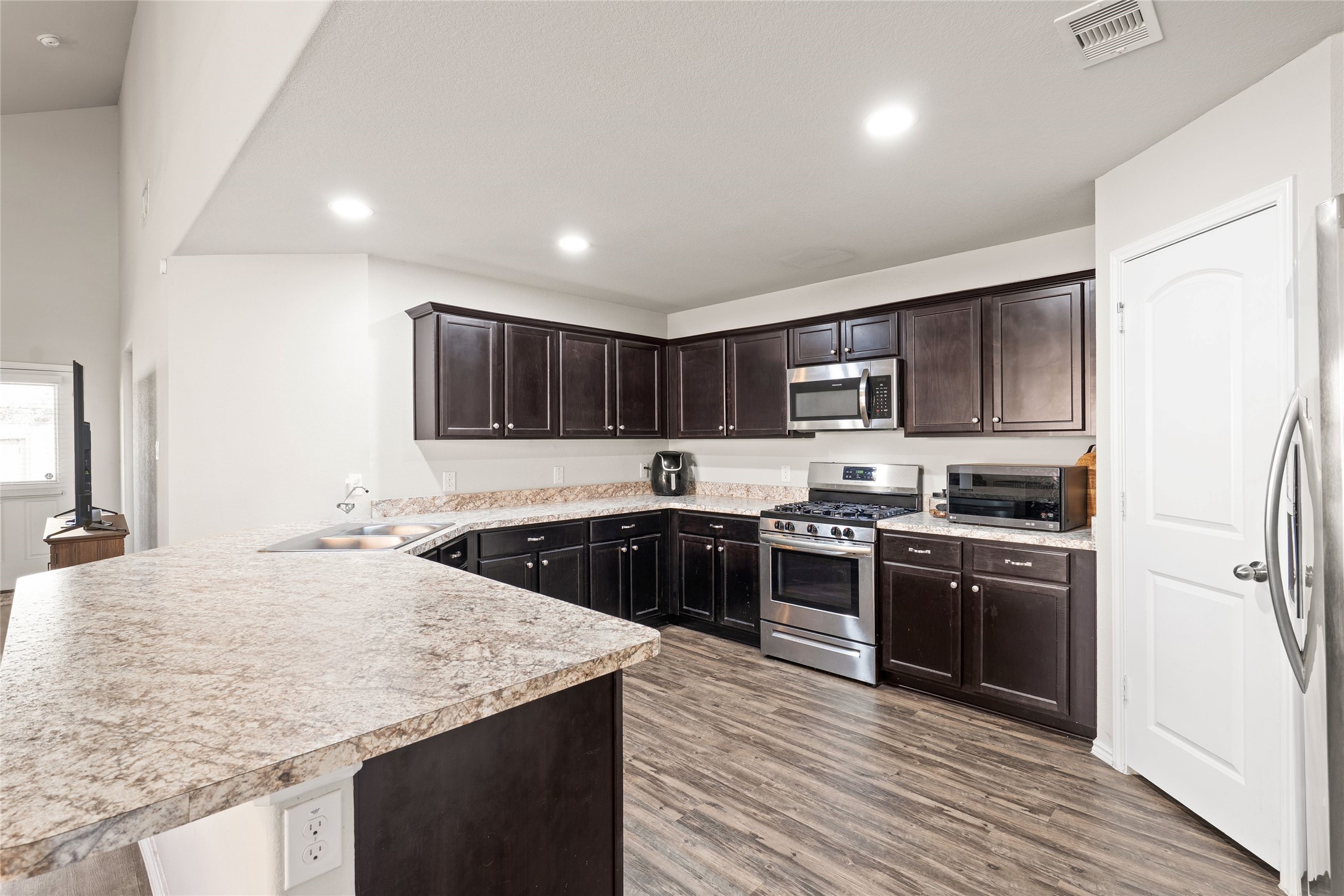 11368 Dawn Beach Lane, Conroe, TX 77304