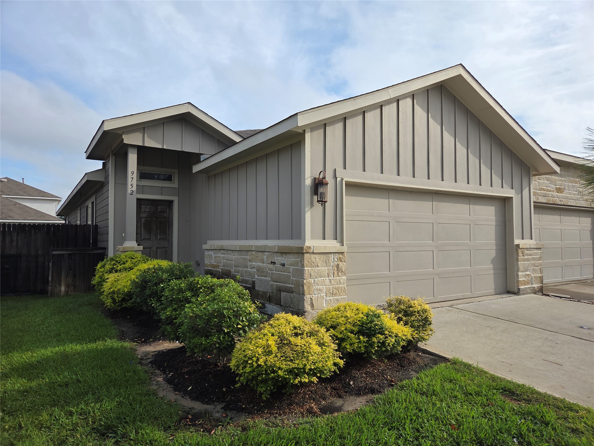 9752 Grosbeak Lane, Magnolia, TX 77354