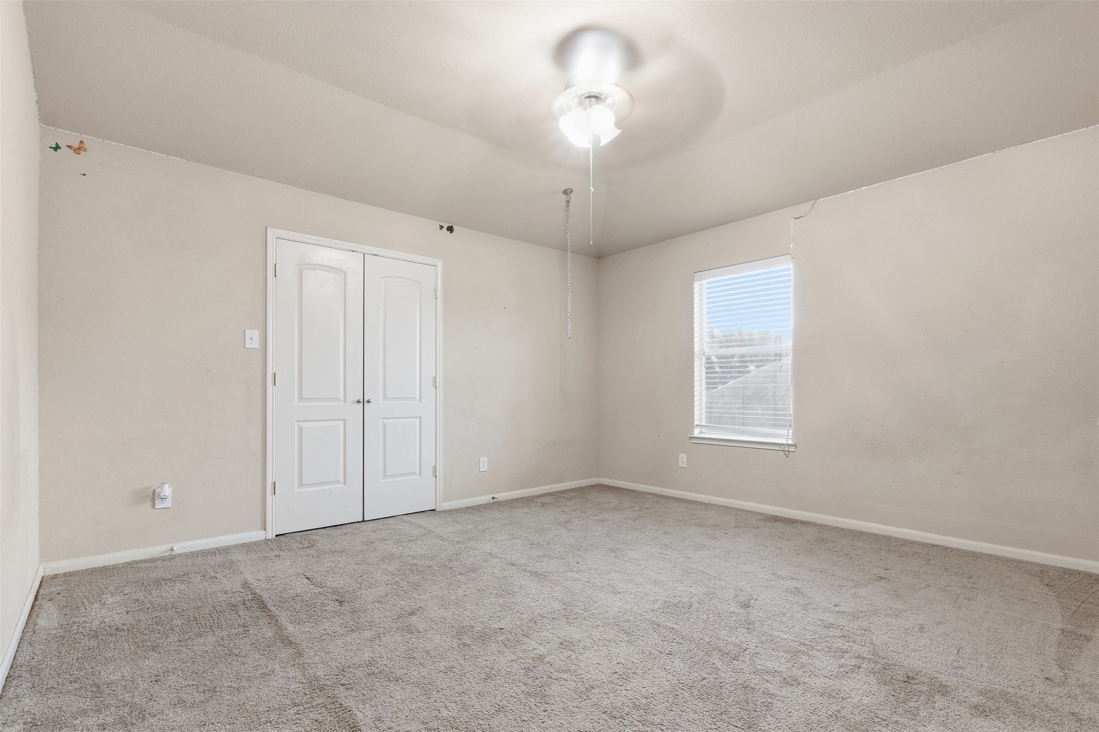 Secondary bedroom