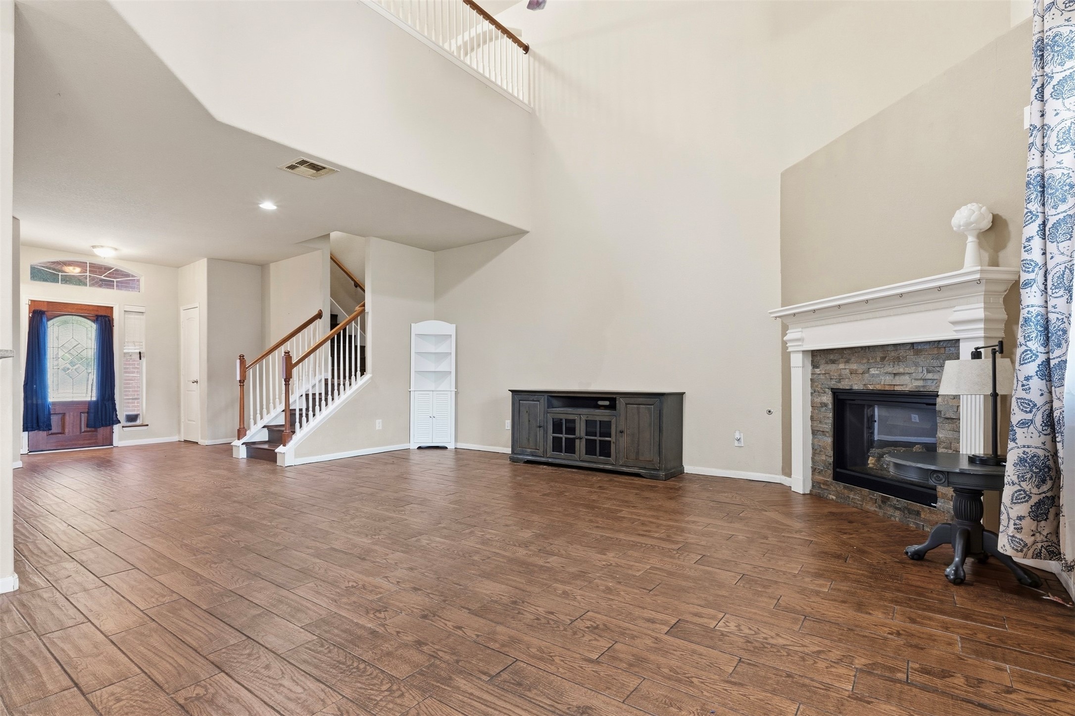 Living space with gas fire place.