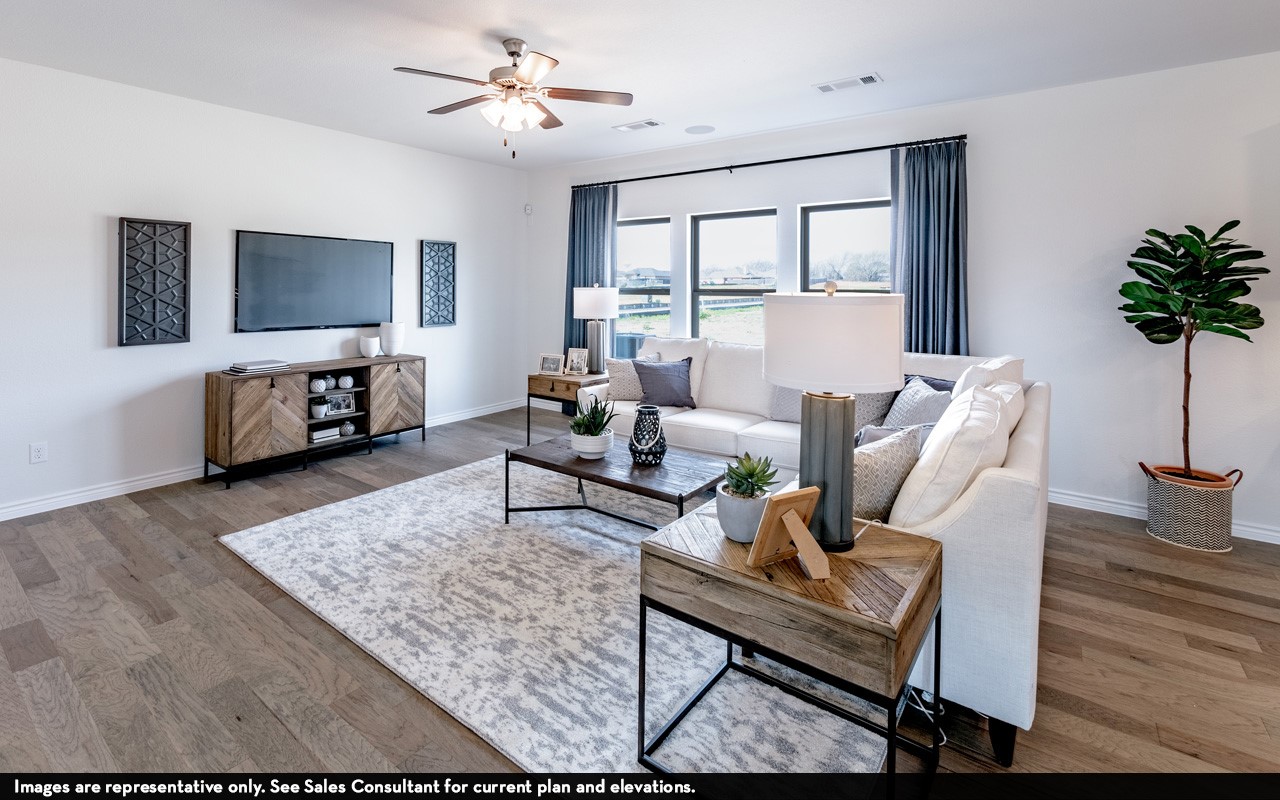 900 Woodhaven Lakes Drive, La Marque, TX 77568