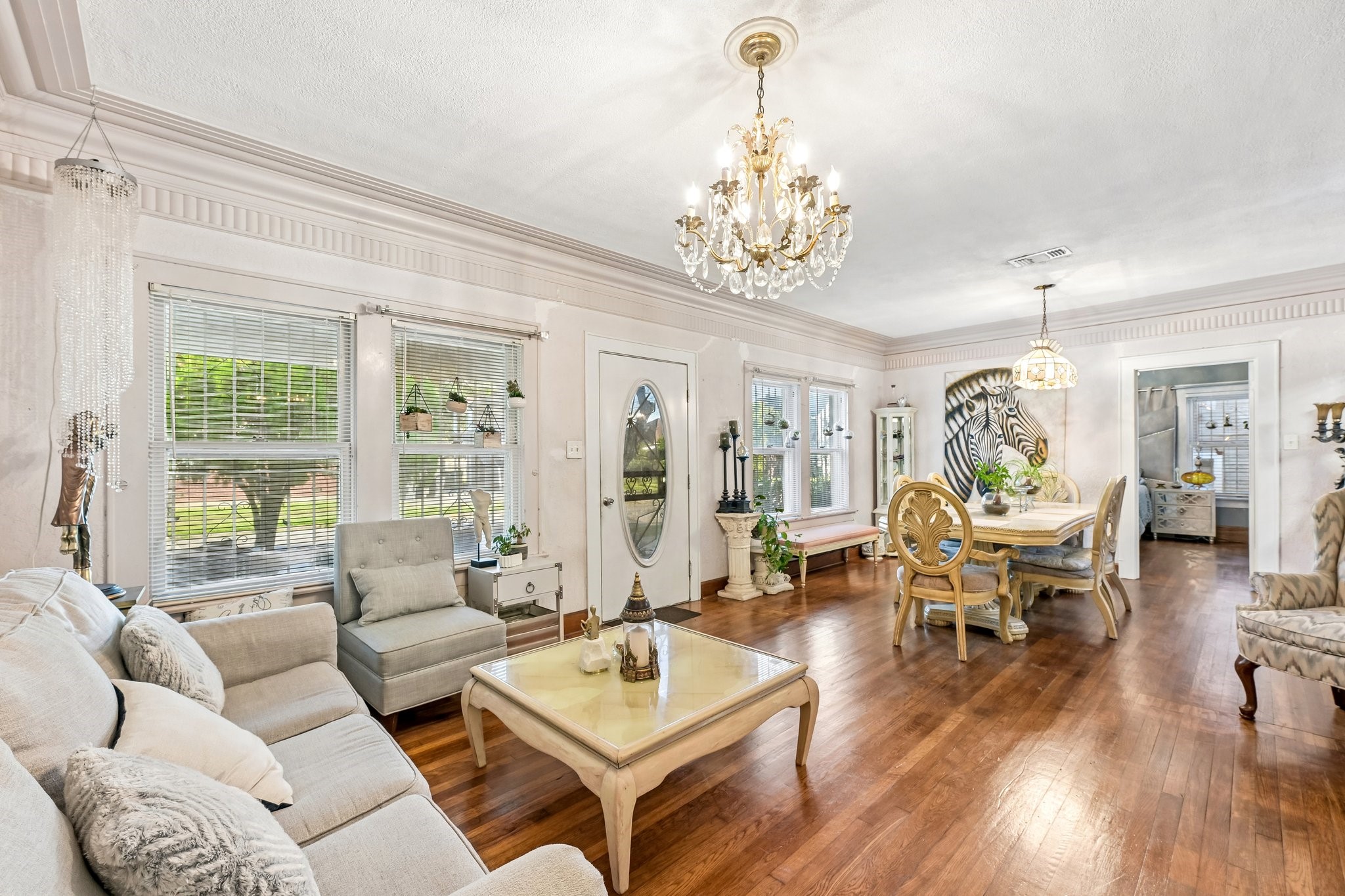 Living Room Broadmoor Side