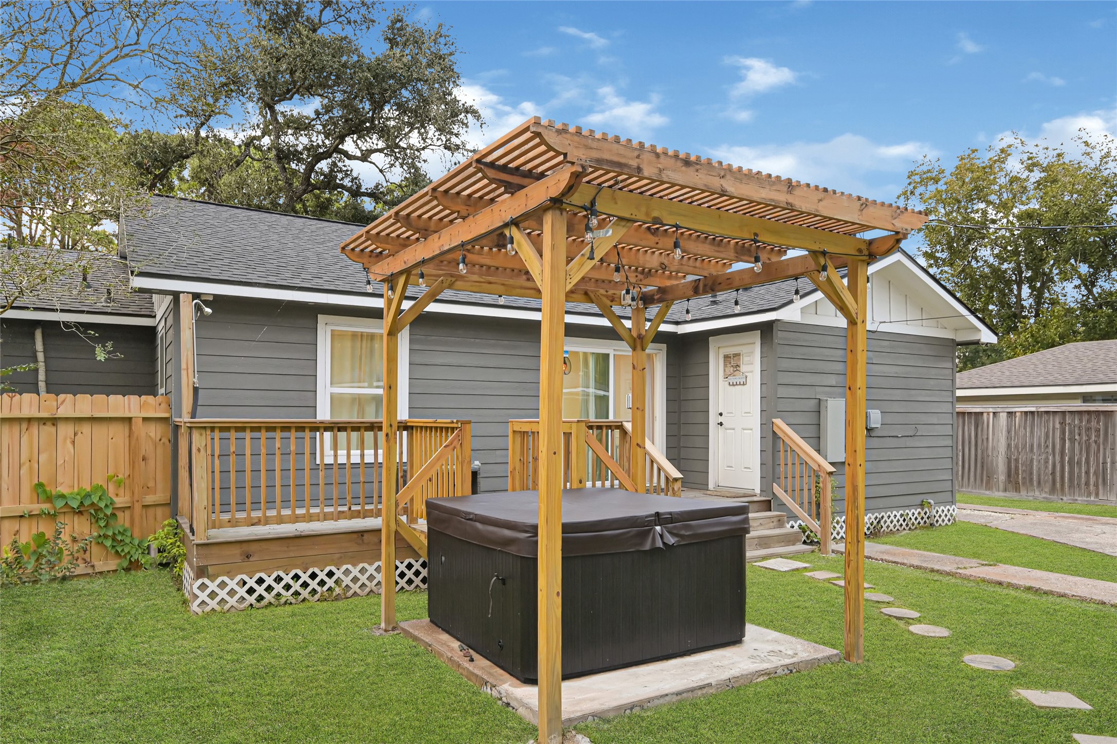 1303 Bowie Street, La Marque, TX 77568