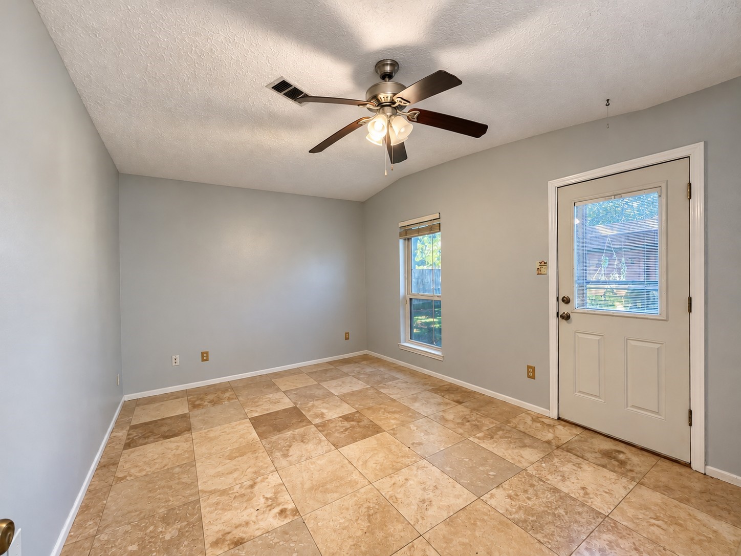 Bedroom 4 / Office
