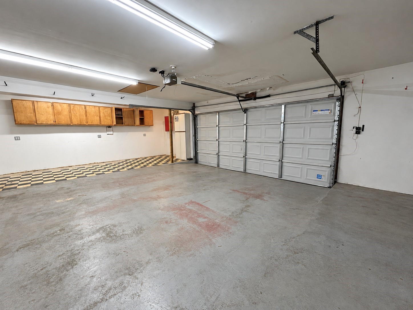 Oversized 2.5 car garage with workshop