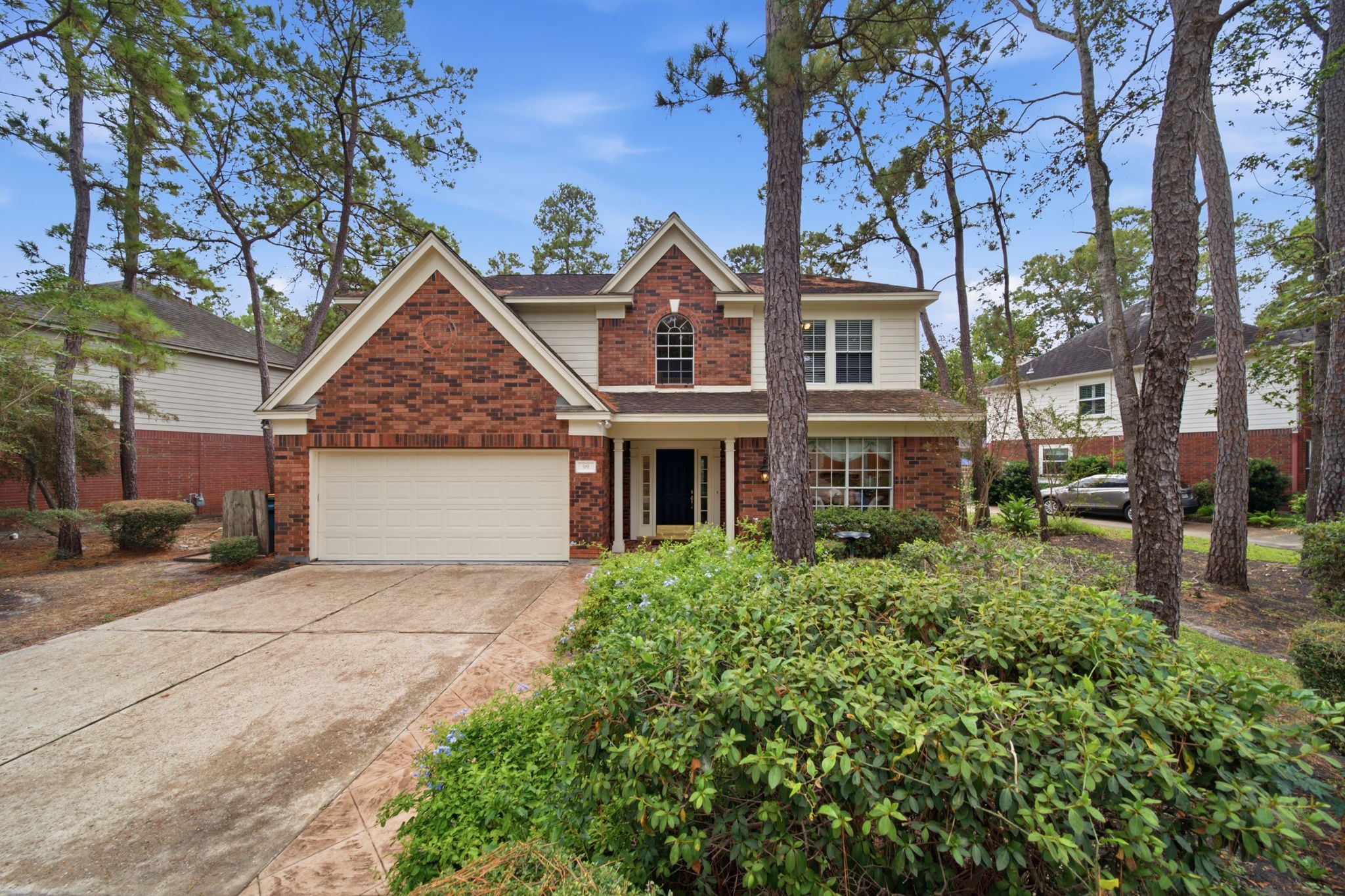 99 E Sterling Pond Circle, The Woodlands, TX 77382