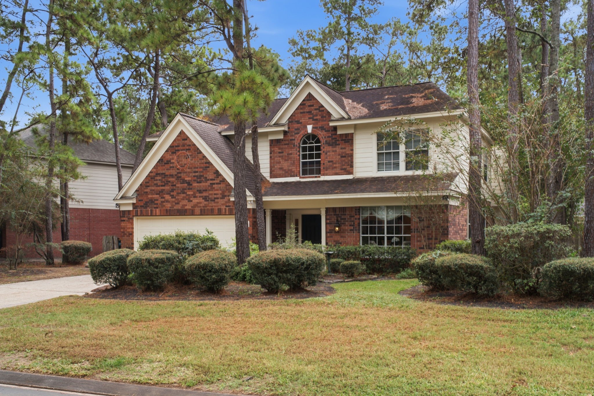 99 E Sterling Pond Circle, The Woodlands, TX 77382