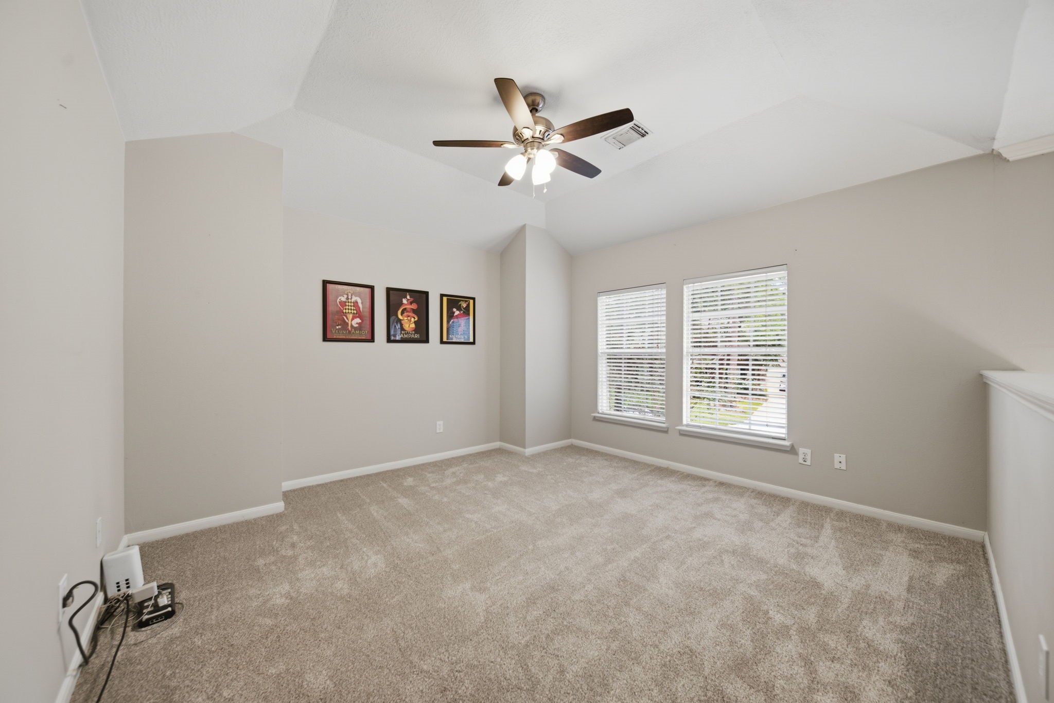 99 E Sterling Pond Circle, The Woodlands, TX 77382