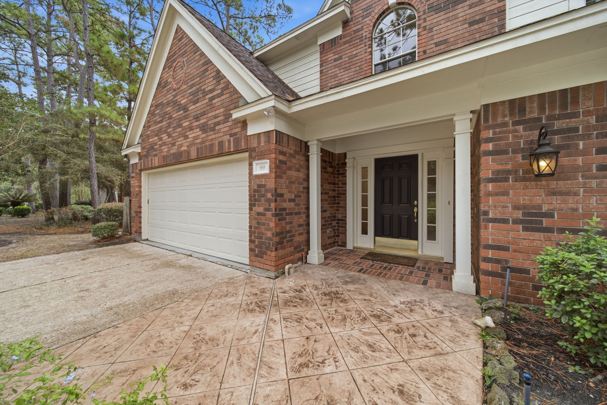 99 E Sterling Pond Circle, The Woodlands, TX 77382