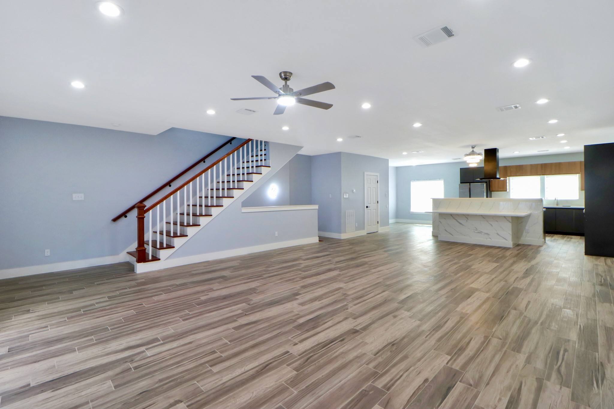 3027 Clinton Drive, Houston, TX 77020