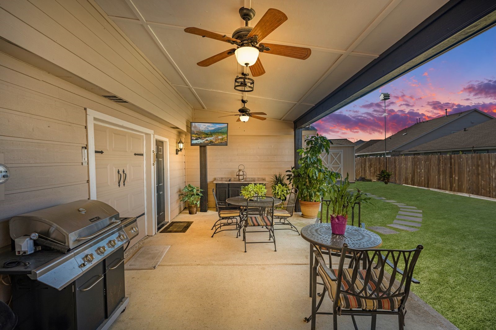 16043 Spinnaker Drive, Crosby, TX 77532