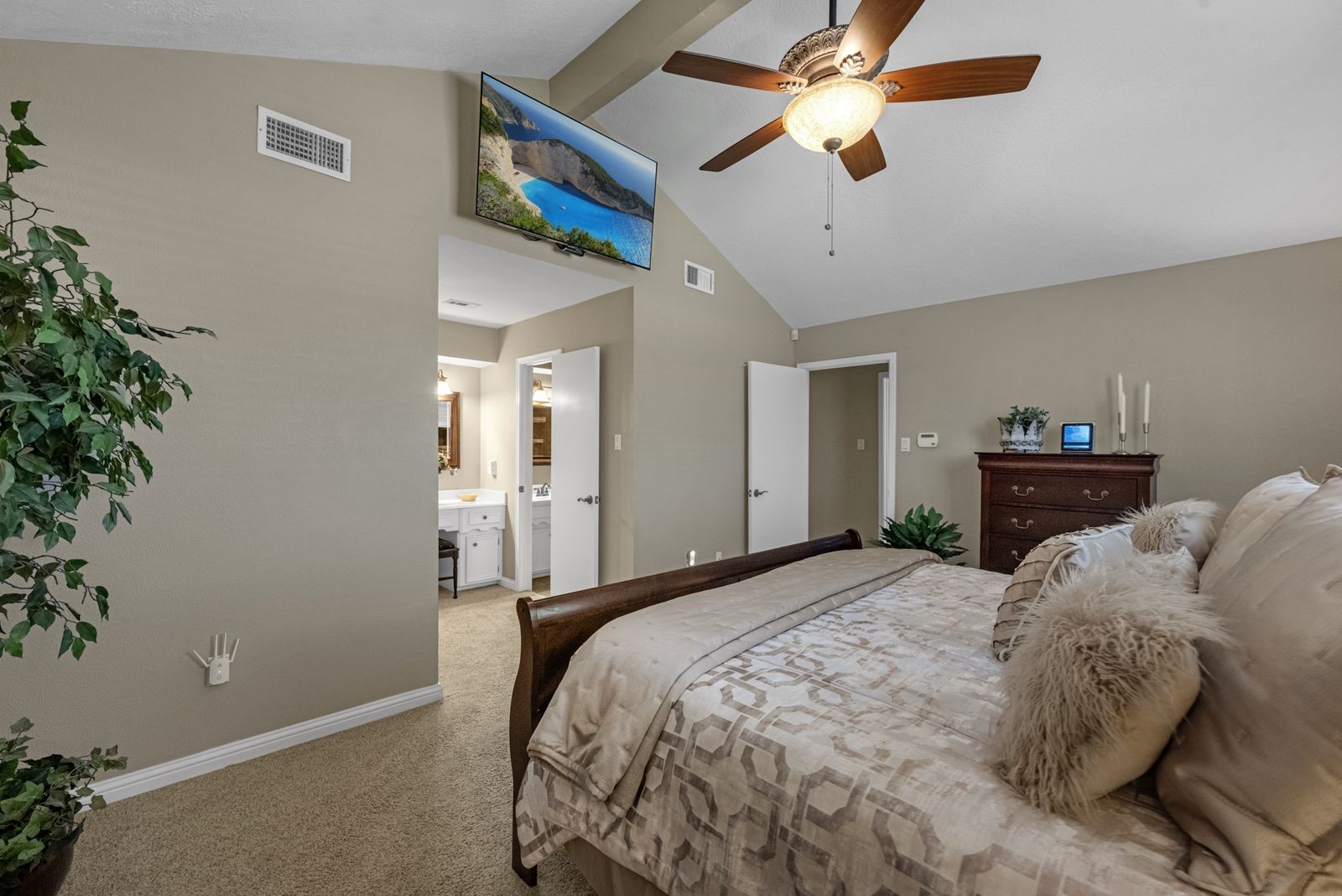16043 Spinnaker Drive, Crosby, TX 77532