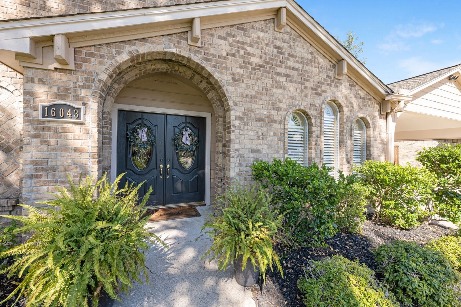 16043 Spinnaker Drive, Crosby, TX 77532