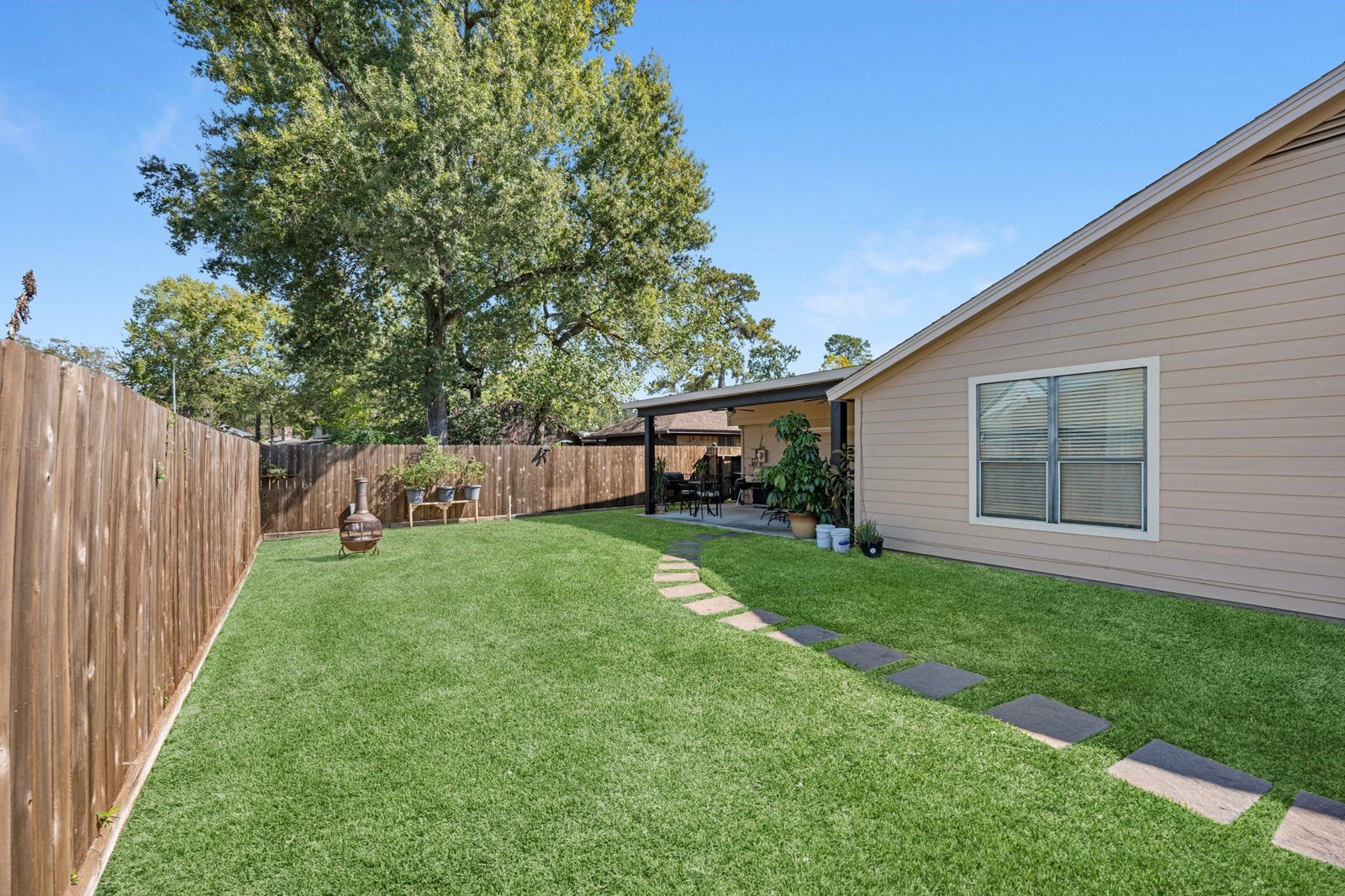 16043 Spinnaker Drive, Crosby, TX 77532