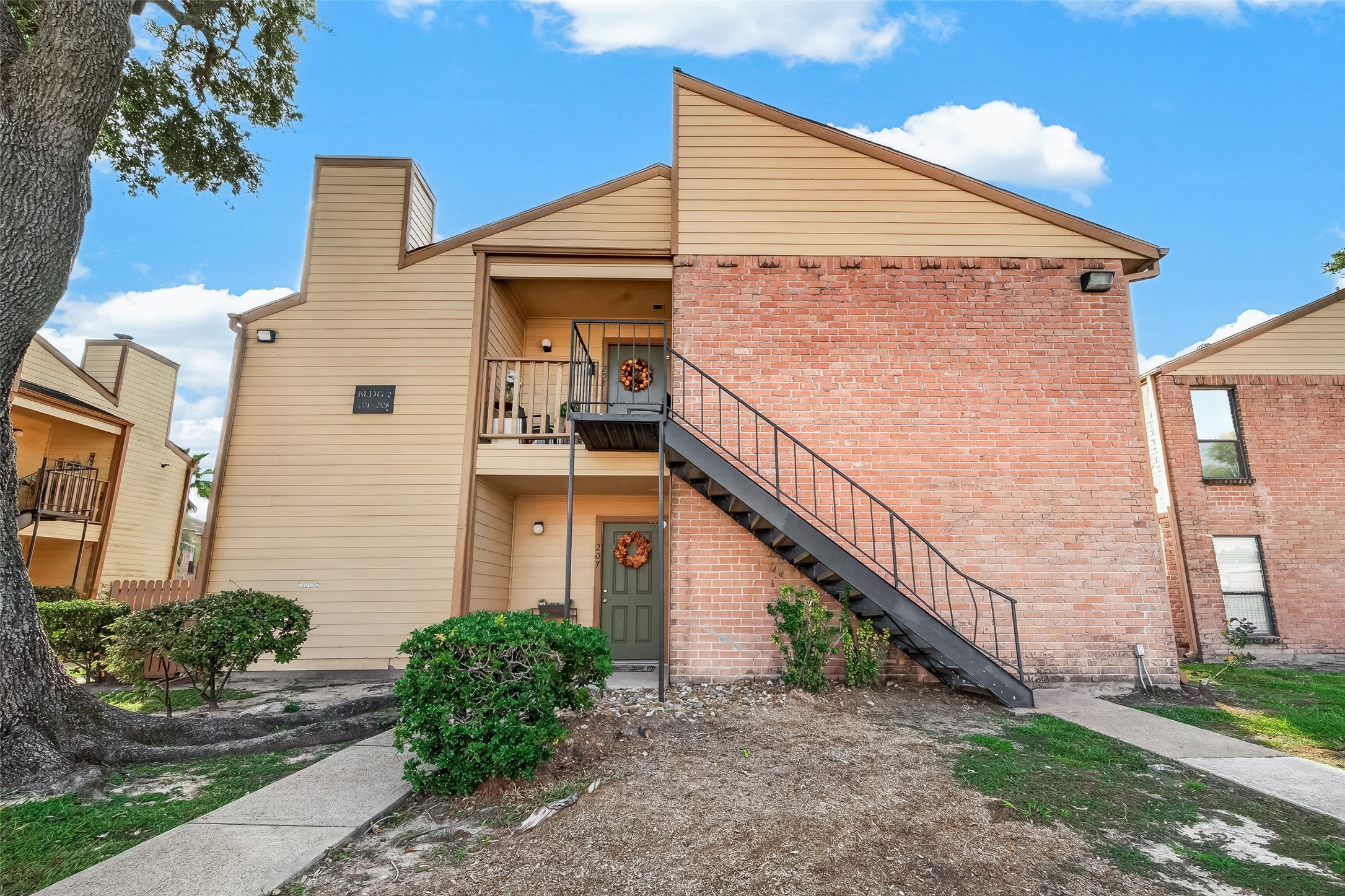 16111 Aspenglenn Drive, #208, Houston, TX 77084