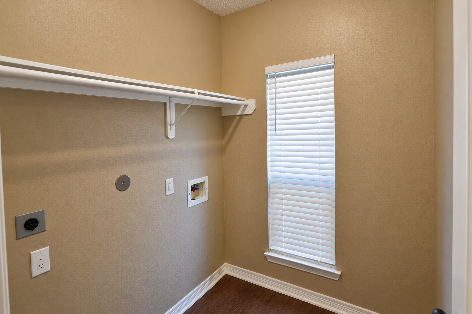 38015 W Sulphur Creek Drive, Magnolia, TX 77355