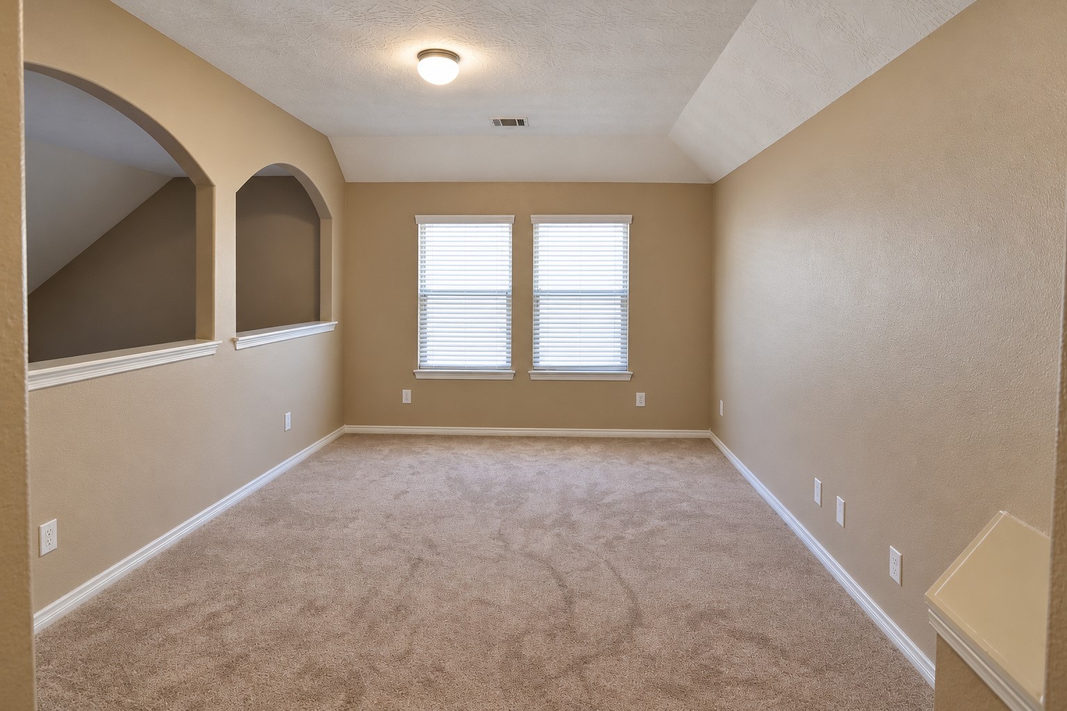 38015 W Sulphur Creek Drive, Magnolia, TX 77355