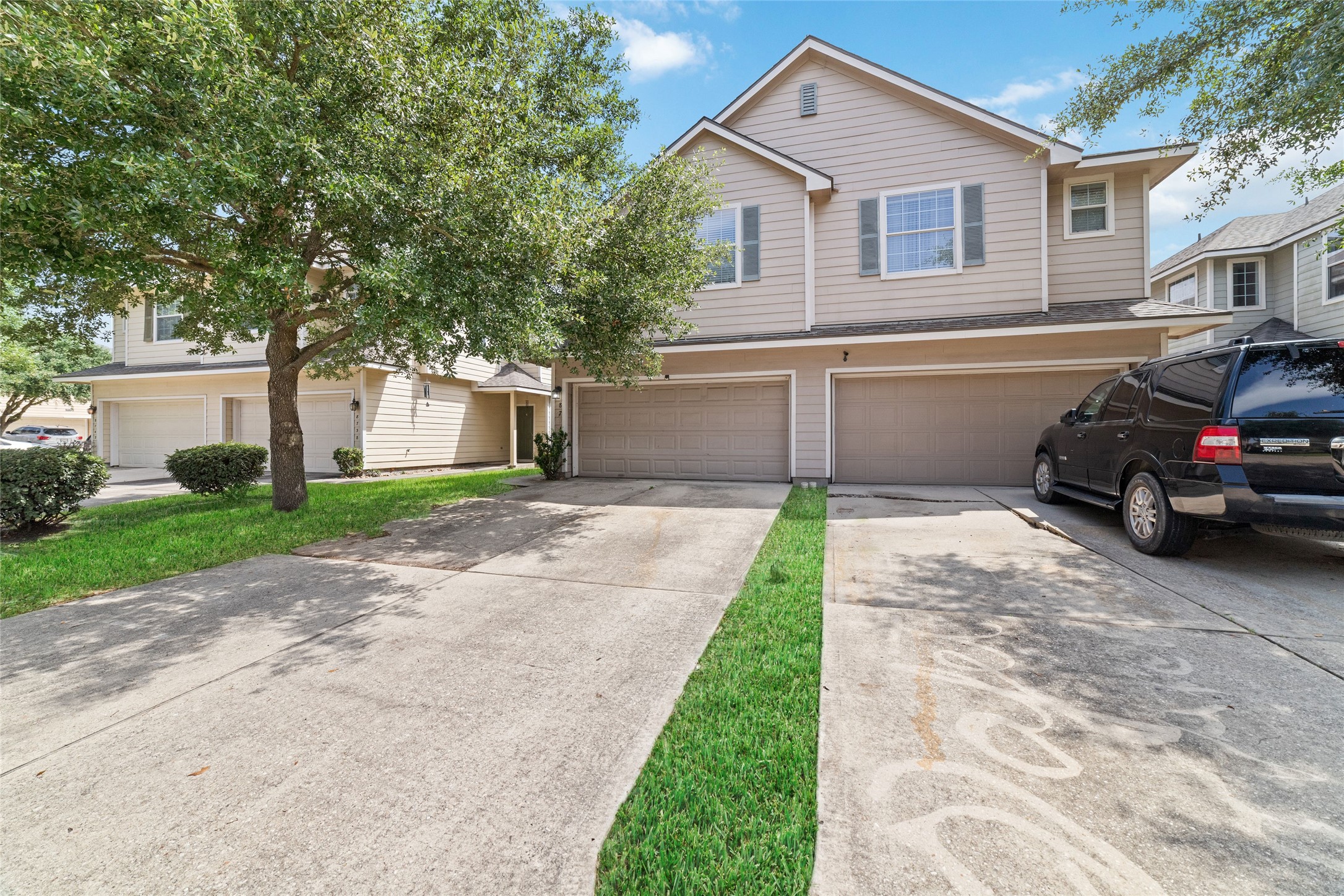 8734 Rainglen Lane, Houston, TX 77044 8734 Rainglen Lane, Houston, TX 77044