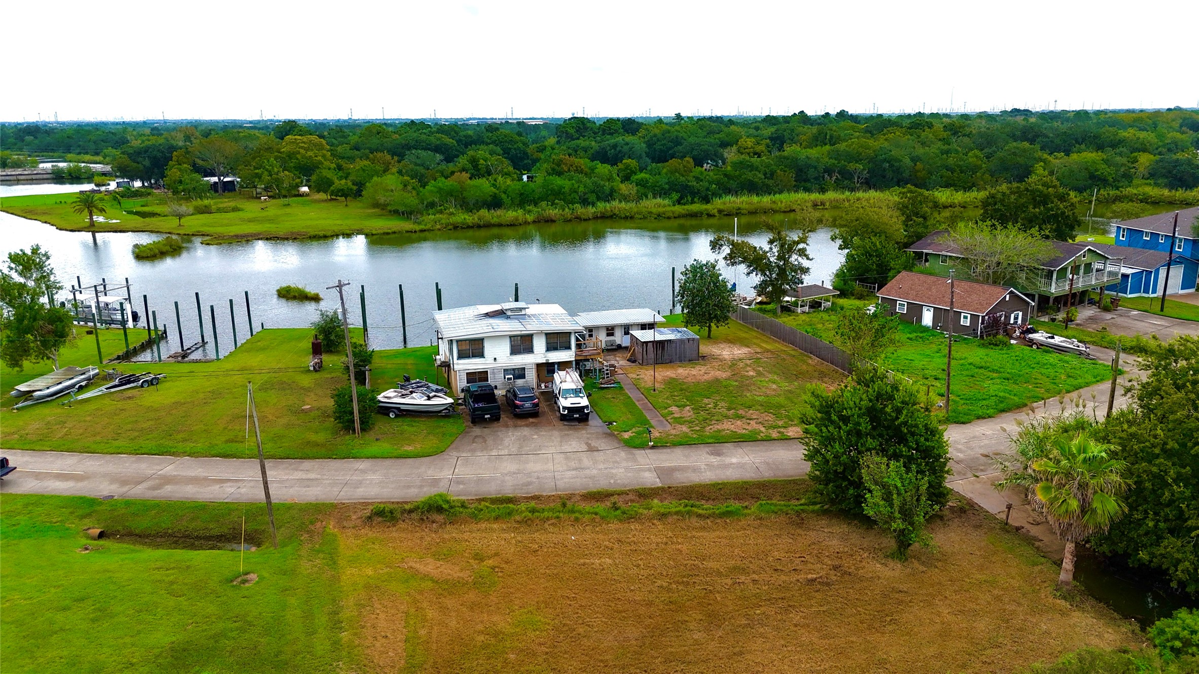 0000 Scenic Drive, Dickinson, TX 77539