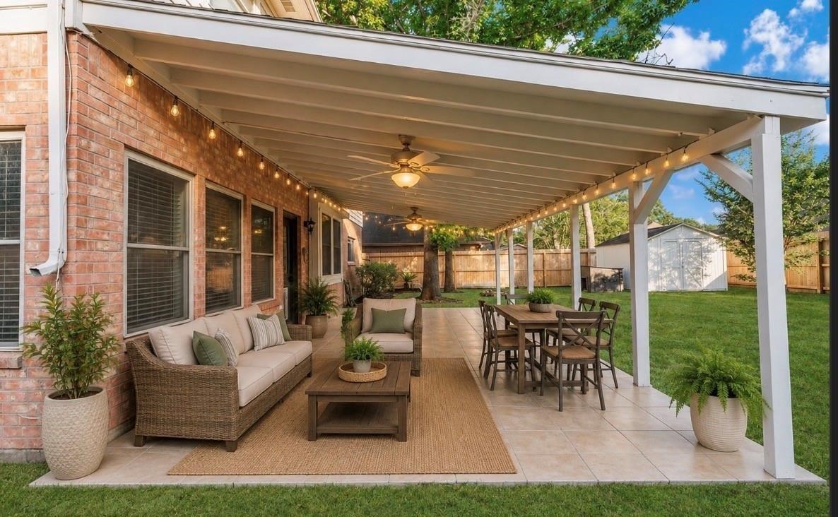 18 Dover Drive, Conroe, TX 77304