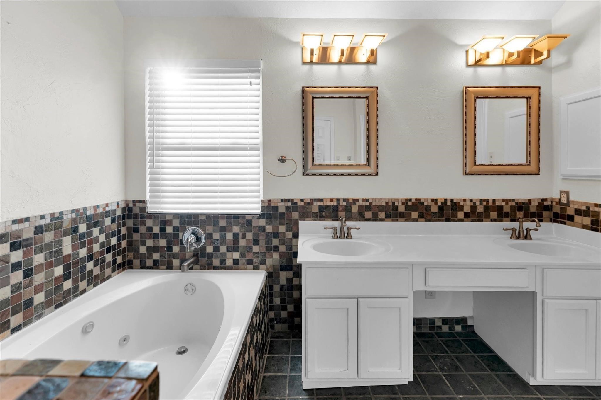 18 Dover Drive, Conroe, TX 77304
