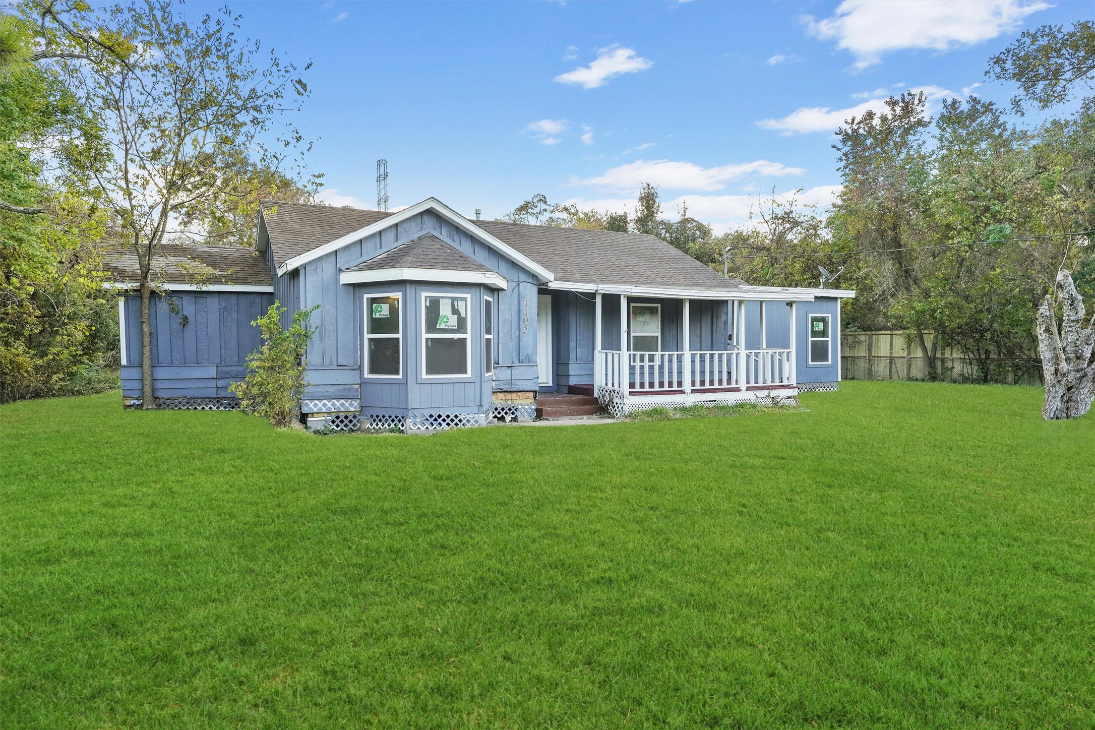 1405 Palm Street, La Marque, TX 77568