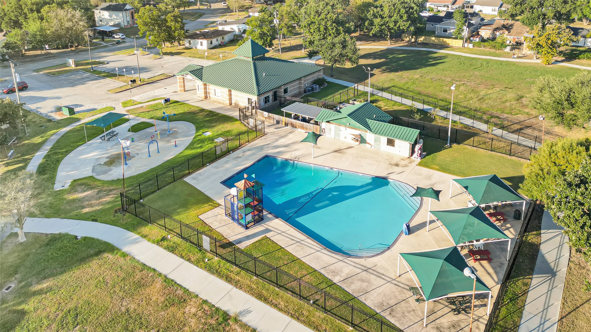 1111 Sunset Drive, Pasadena, TX 77506