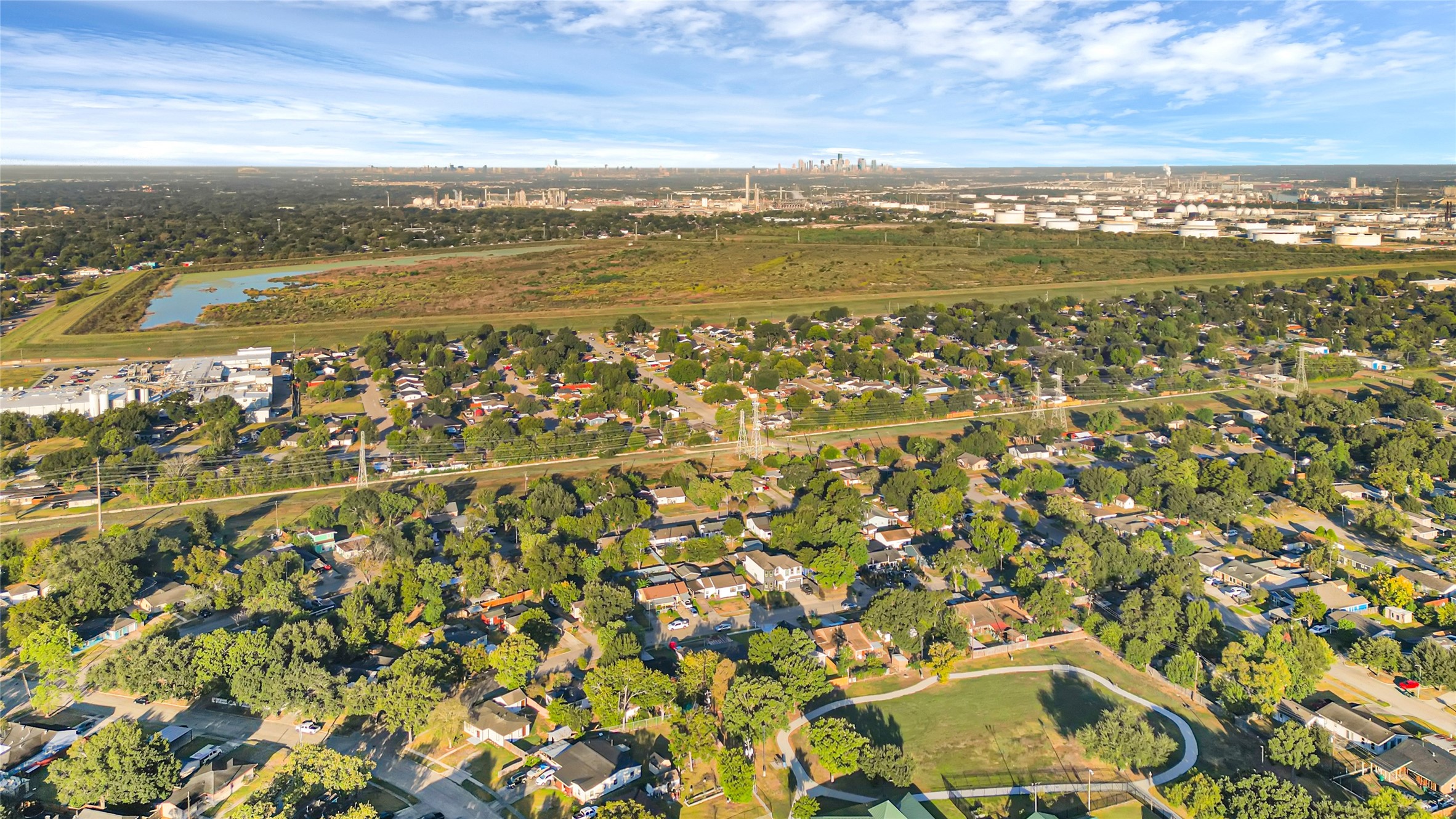 1111 Sunset Drive, Pasadena, TX 77506