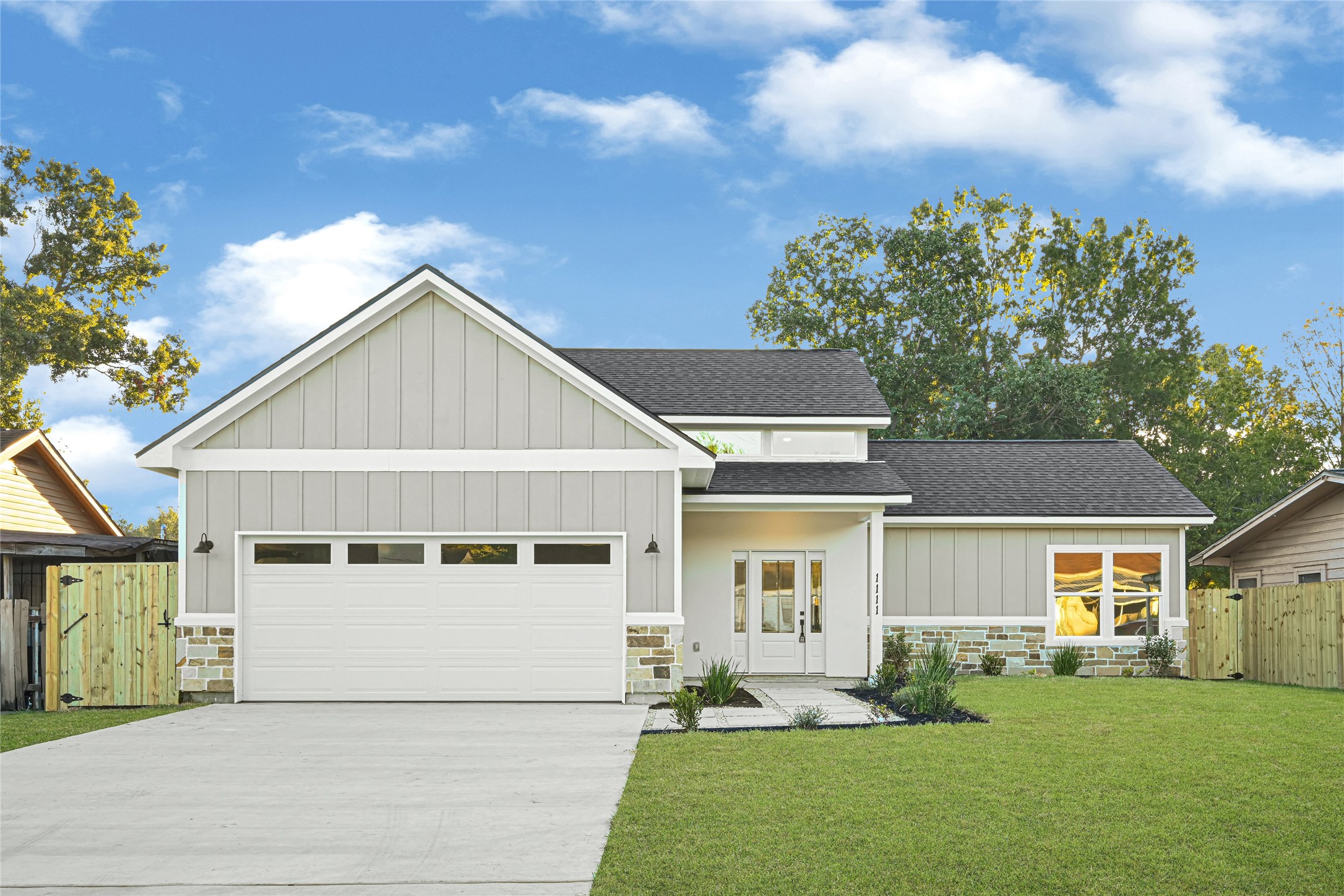 1111 SUNSET DR
PASADENA, TX 77506