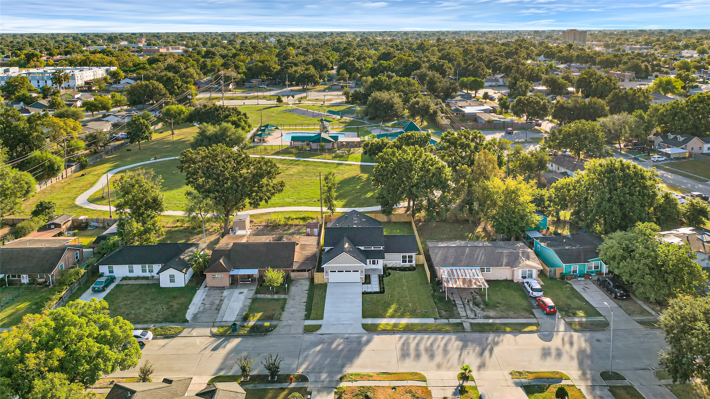 1111 Sunset Drive, Pasadena, TX 77506