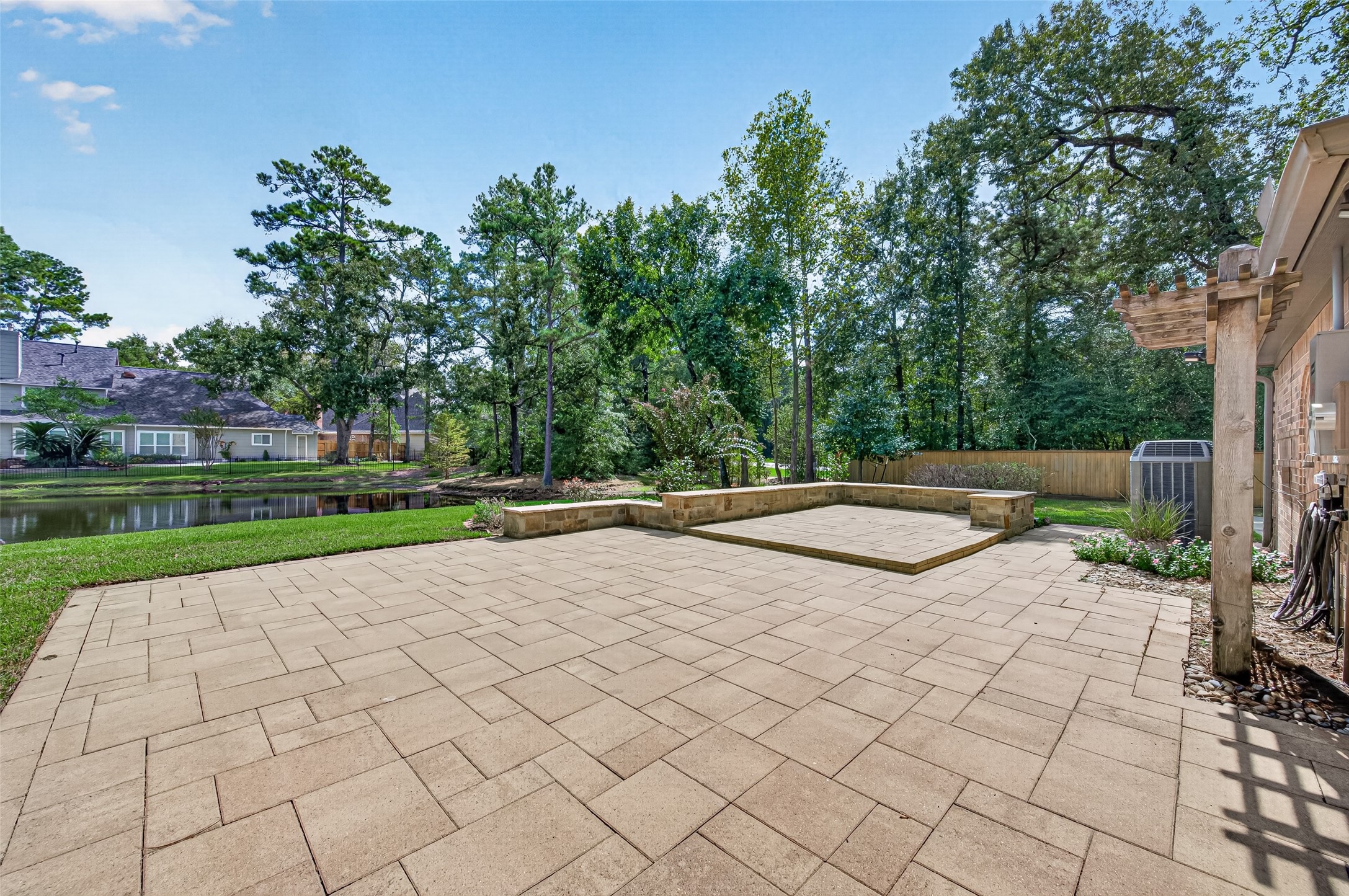2 Turtle Rock Court, Spring, TX 77381