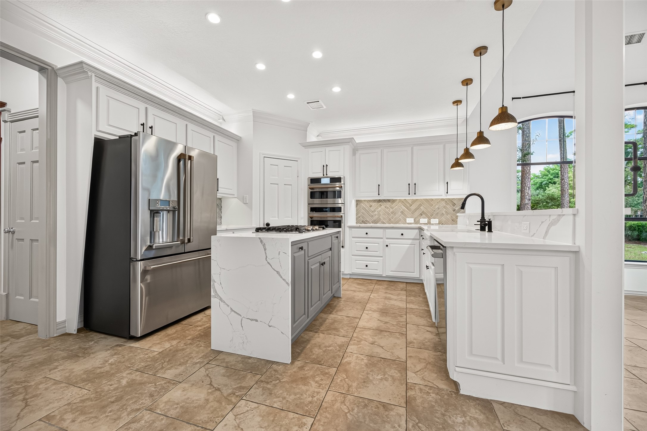 2 Turtle Rock Court, Spring, TX 77381