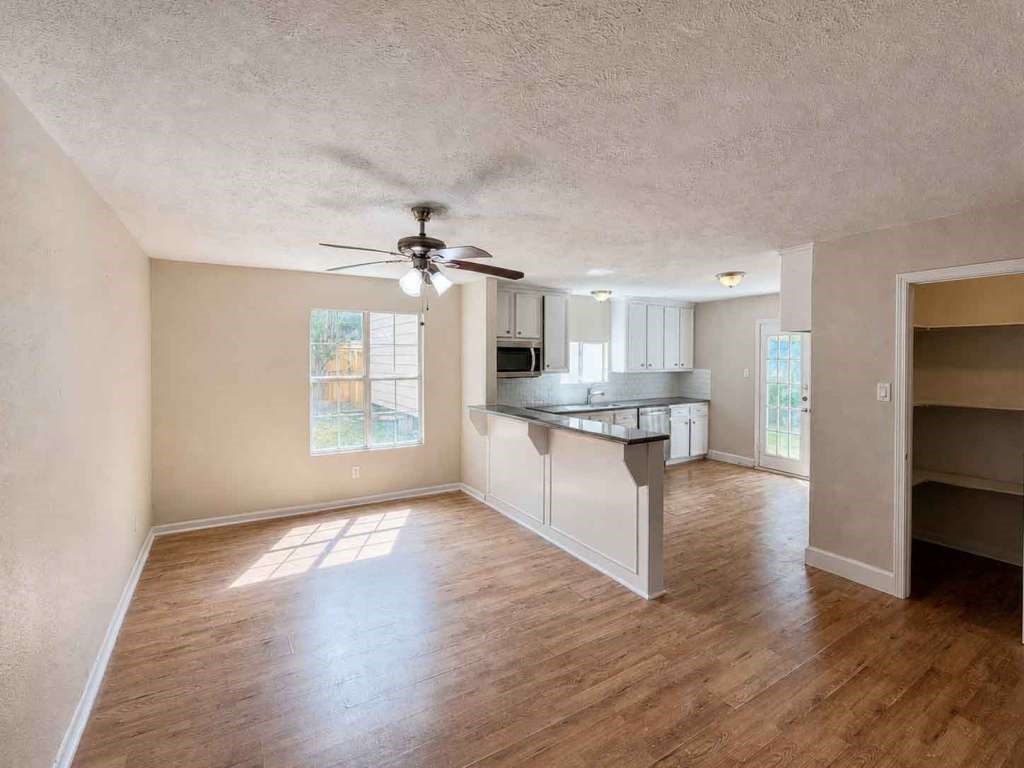 1219 Pilot Point Drive, Houston, TX 77038