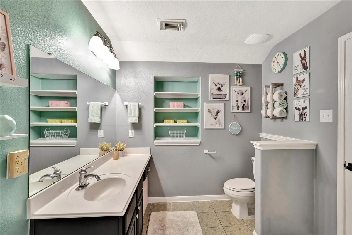 4026 Bentwood Drive, Dickinson, TX 77539