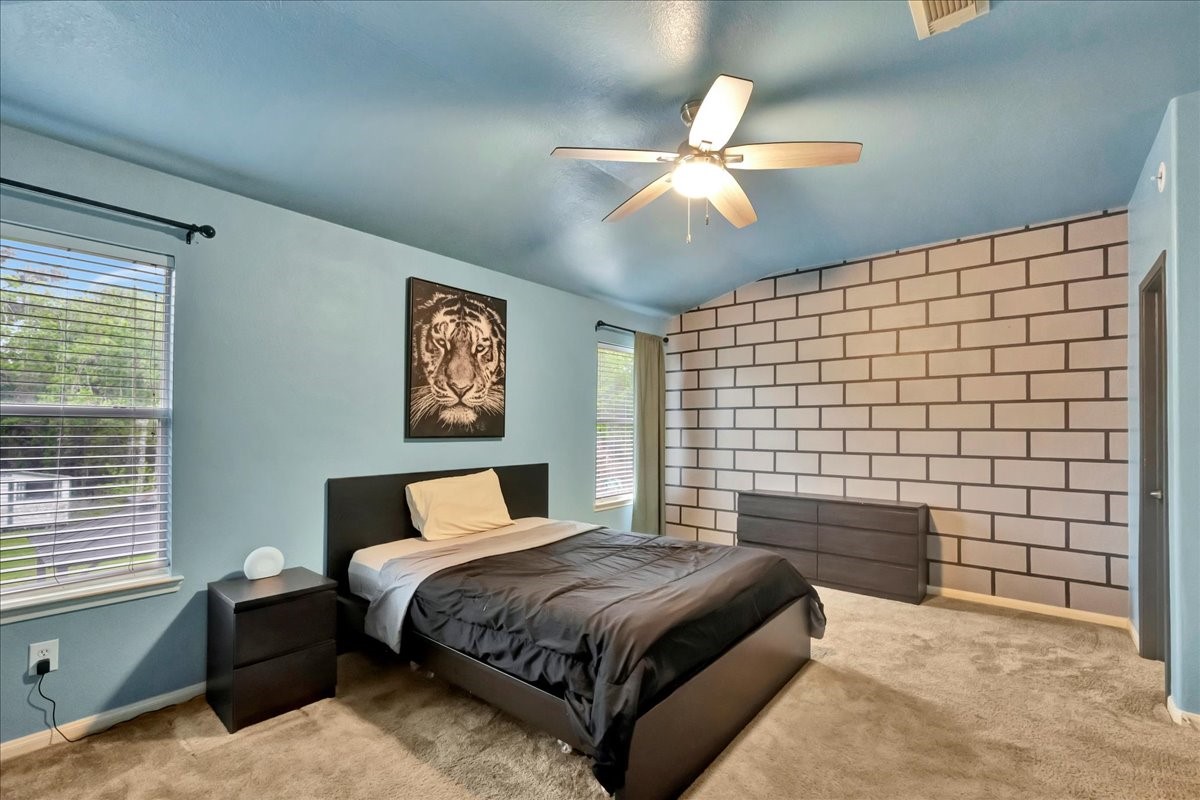 4026 Bentwood Drive, Dickinson, TX 77539