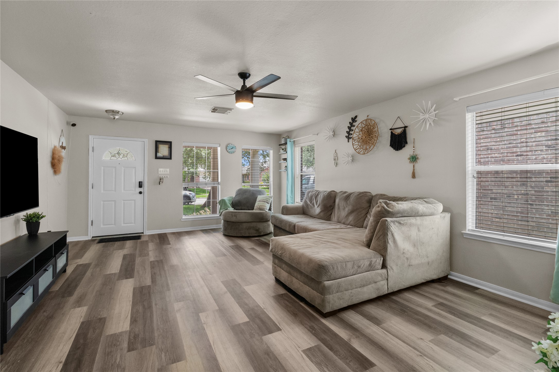 4026 Bentwood Drive, Dickinson, TX 77539
