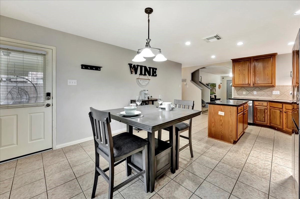 4026 Bentwood Drive, Dickinson, TX 77539