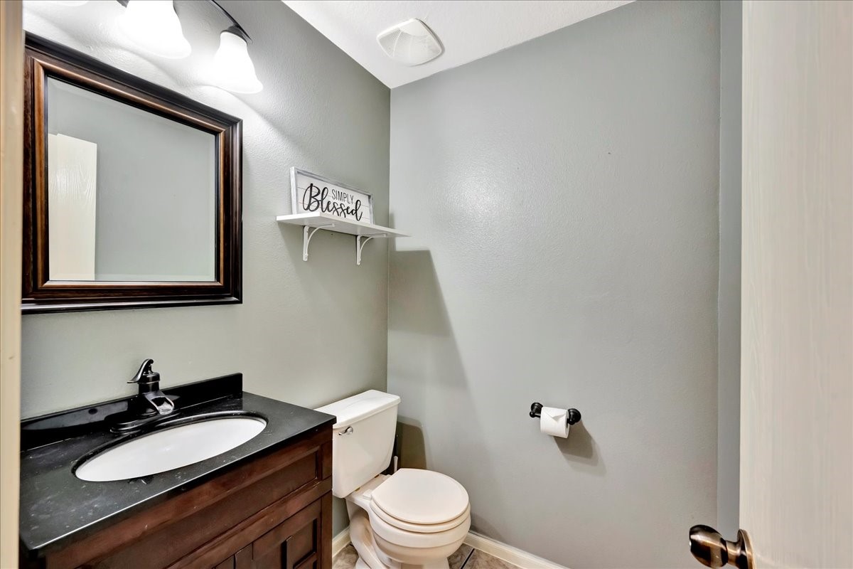 4026 Bentwood Drive, Dickinson, TX 77539