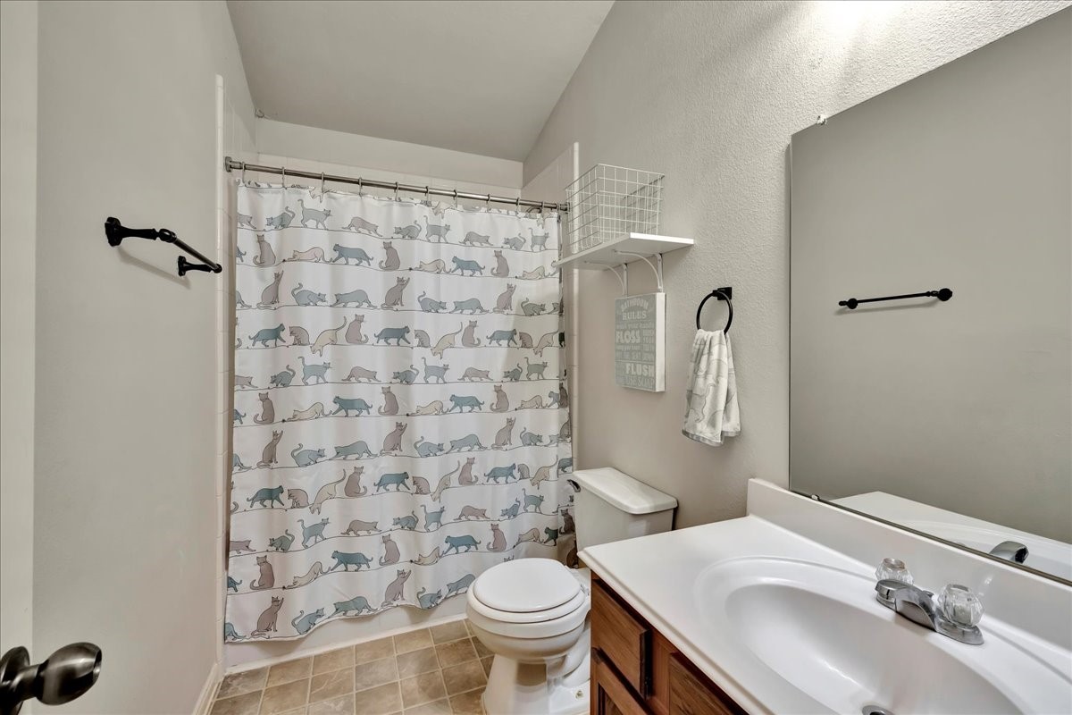 4026 Bentwood Drive, Dickinson, TX 77539