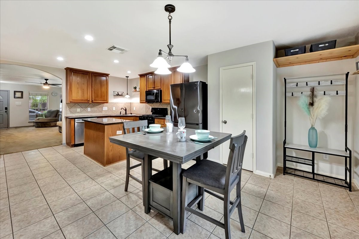 4026 Bentwood Drive, Dickinson, TX 77539
