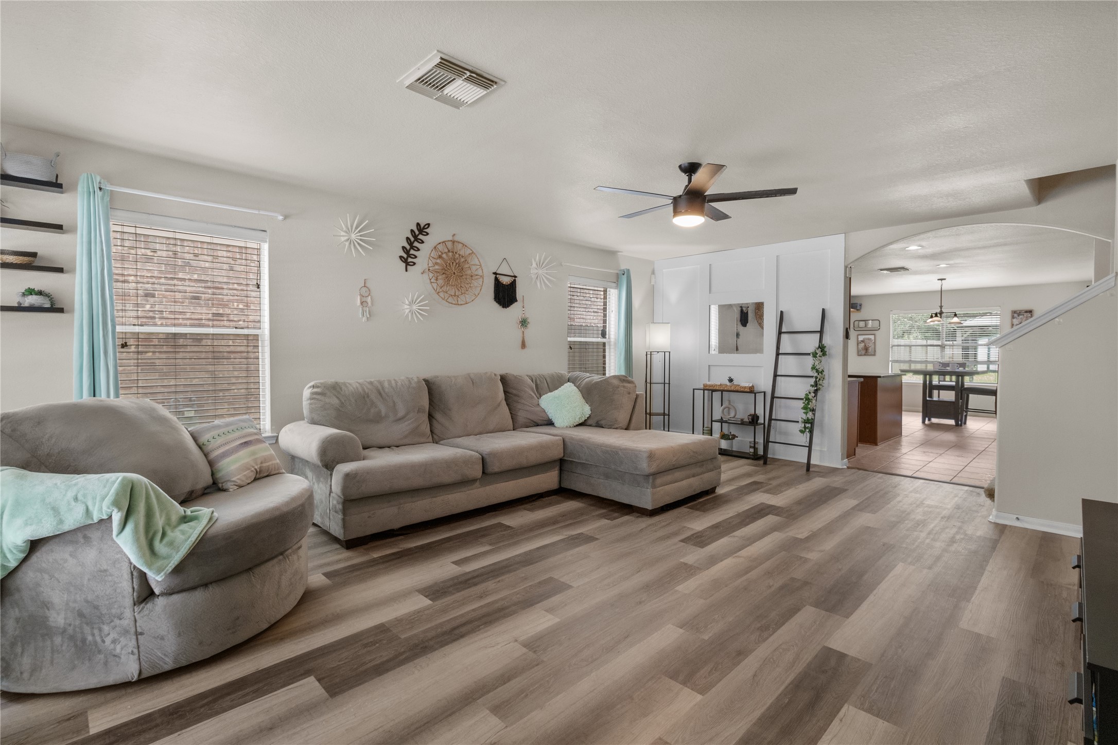 4026 Bentwood Drive, Dickinson, TX 77539