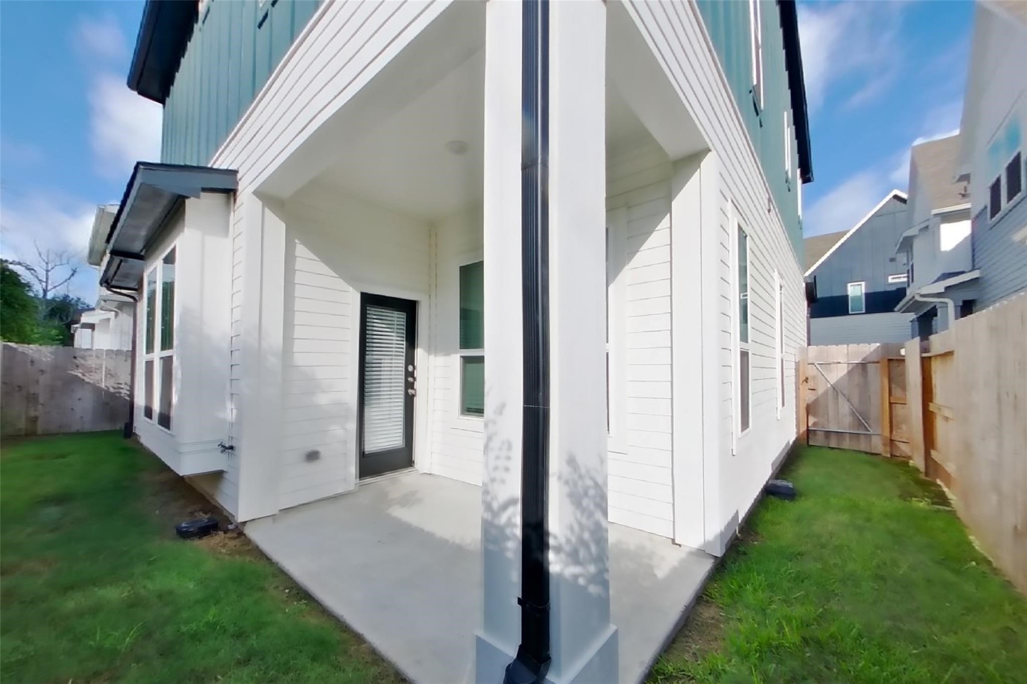 9835 Willow Creek Commerce, #524, Tomball, TX 77375