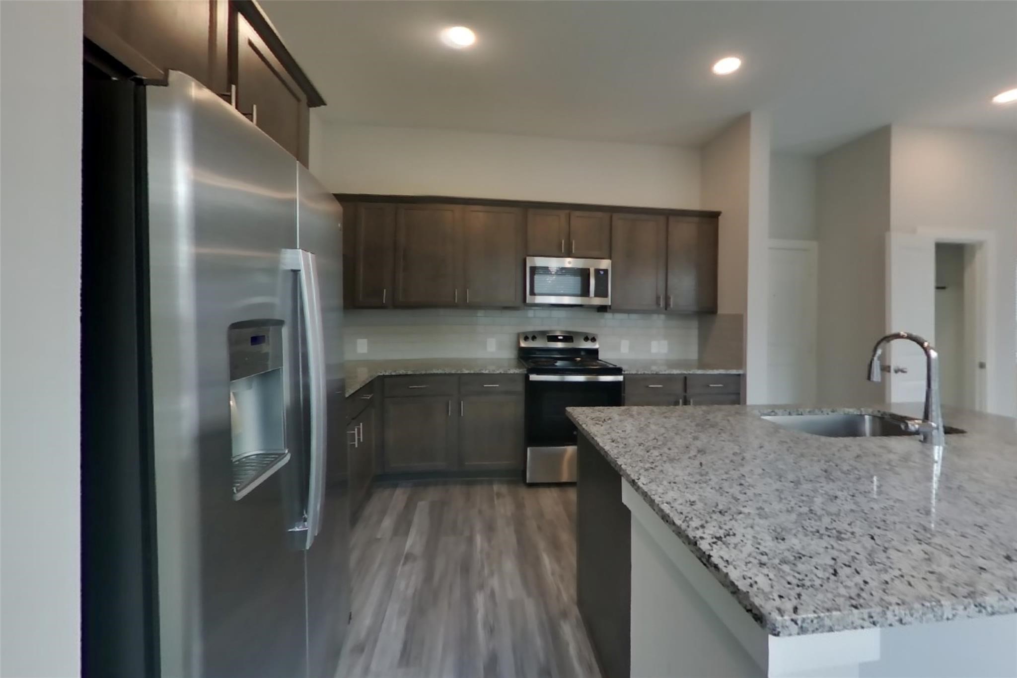 9835 Willow Creek Commerce, #524, Tomball, TX 77375