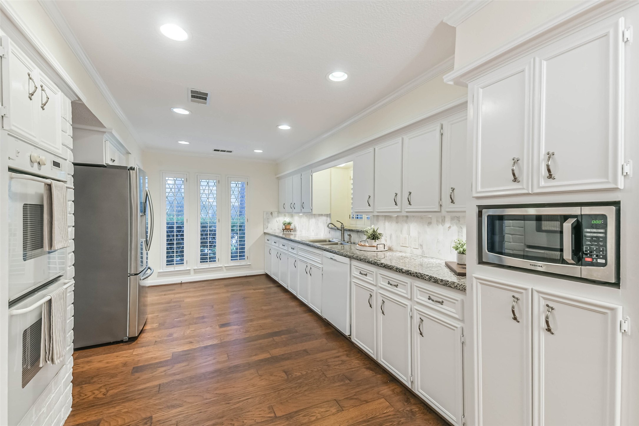 16003 Algrave Lane, Spring, TX 77379 16003 Algrave Lane, Spring, TX 77379