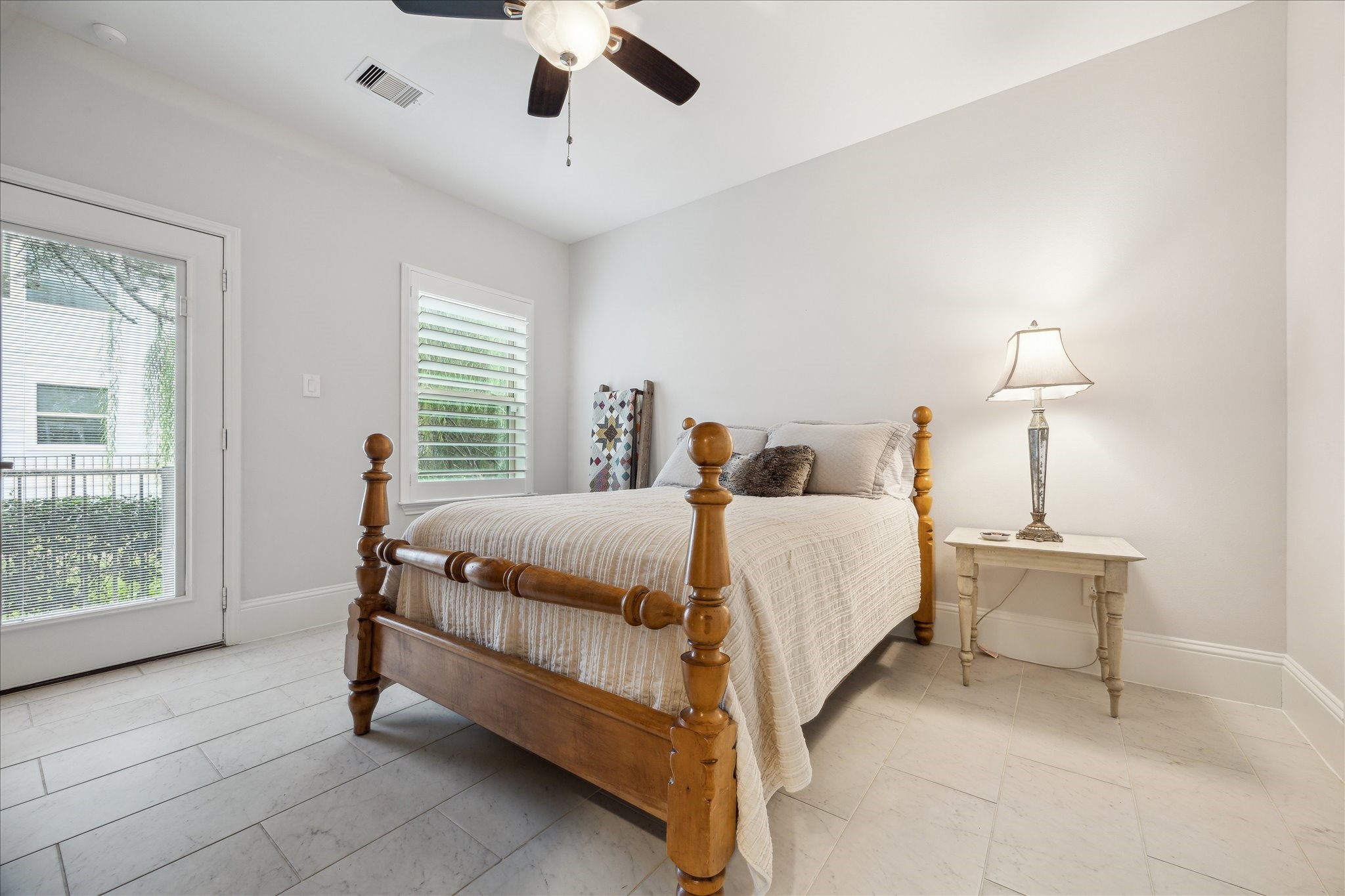 Secondary bedroom