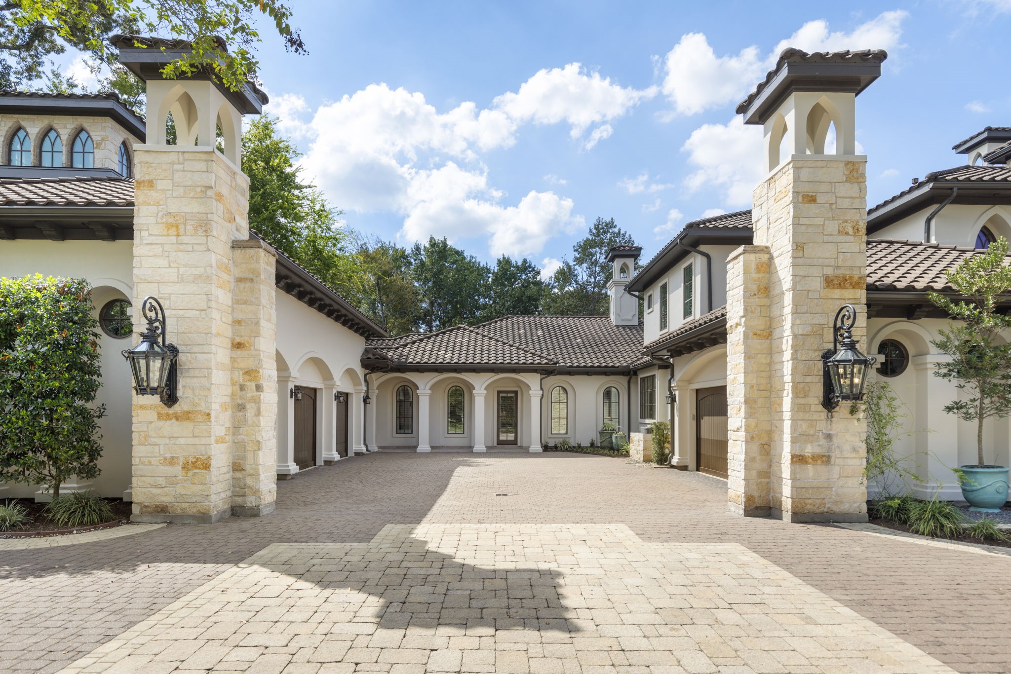 15 Estancia Place, Spring, TX 77389 15 Estancia Place, Spring, TX 77389