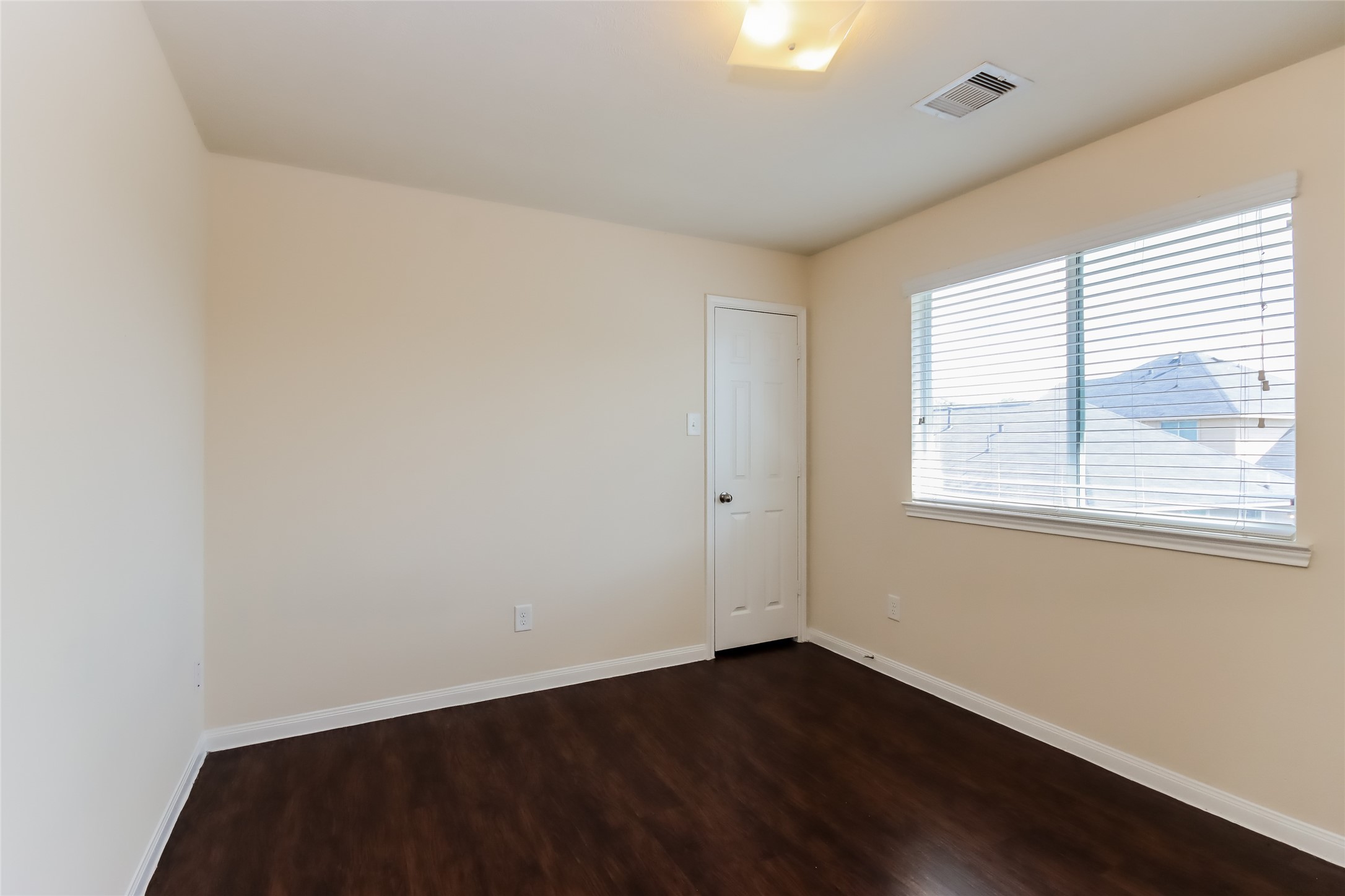 Photos may be representative of the floor plan and not the exact home. Finishes, layout, and features of the actual property for lease may vary.